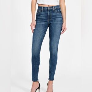 GUESS 1981 High Rise Skinny Jean Size 33 Medium Wash Stretch Classic Denim Sexy